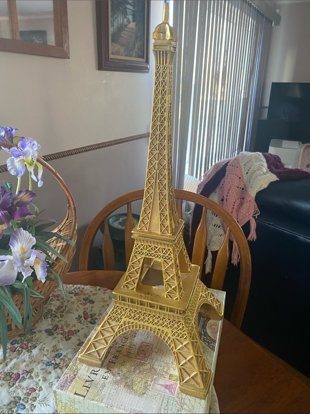 Gold Eiffel Tower Décor Statue by